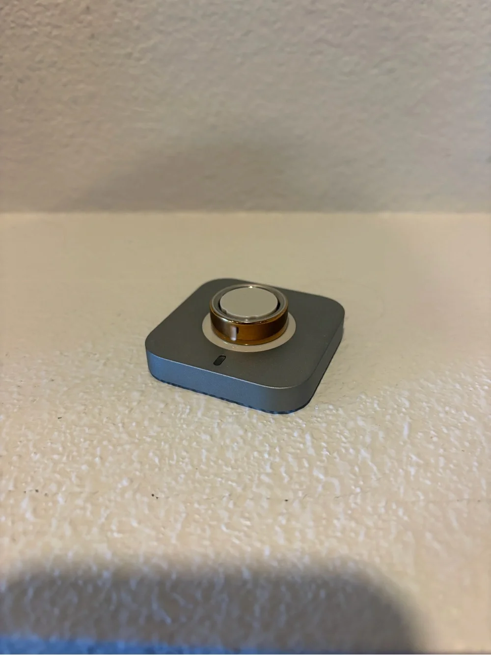 Oura Ring ~ Gen 4 ~ Size 7 ~ Rose Gold ~ with charging dock